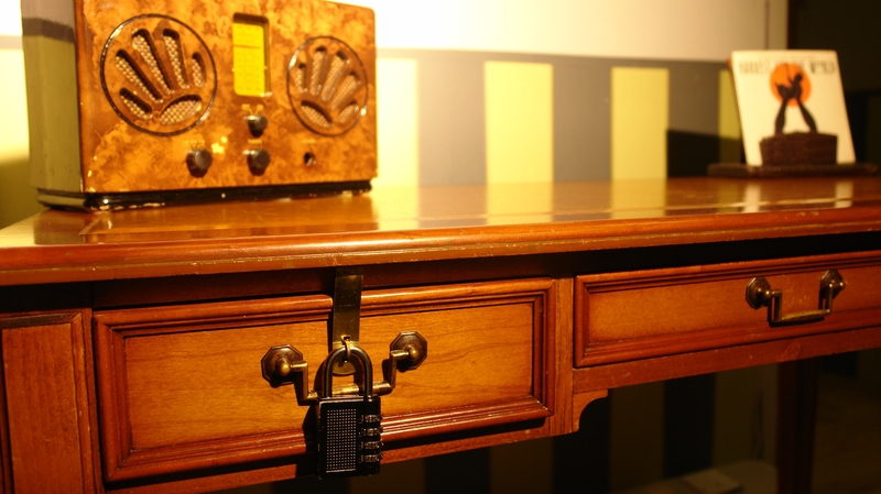 hinthunt desk